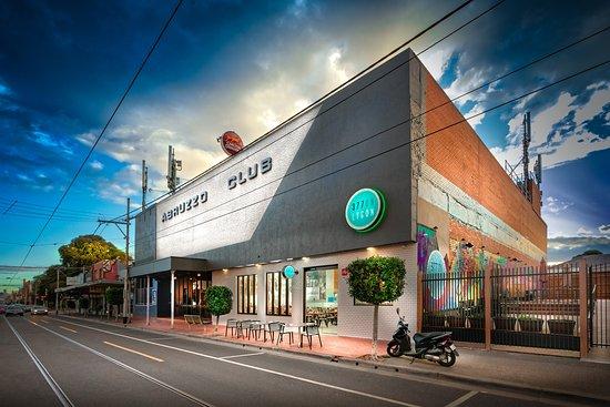 377 On Lygon