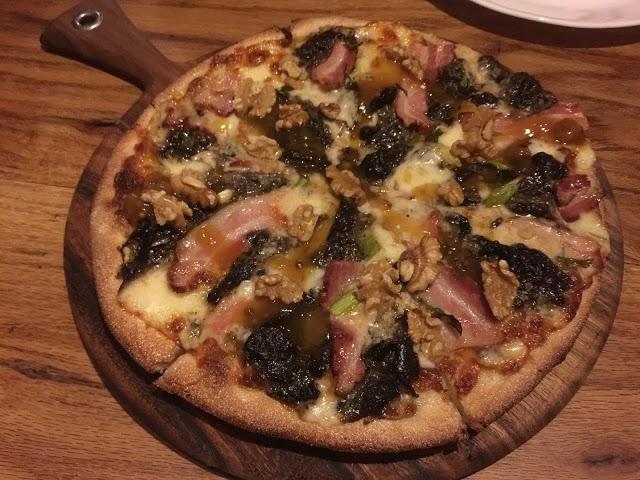 Mad Raven Pizza Deluxe