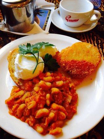 Happy River Cafe