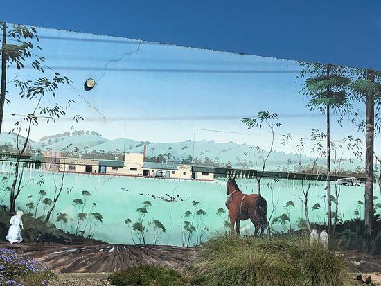 Dumbalk Mural