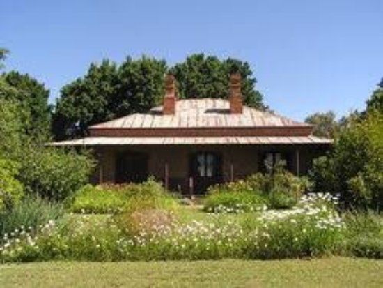 Lake View House